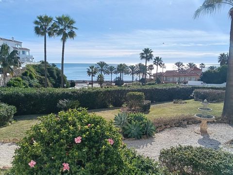 New to the market! ABSOLUTE BARGAIN! We are delighted, to bring to you this amazing two bedroom two bathroom apartment located near to the famous Wyndham Resort which is nestled in between La Cala De Mijas and Fuengirola. The apartment, has its own, ...