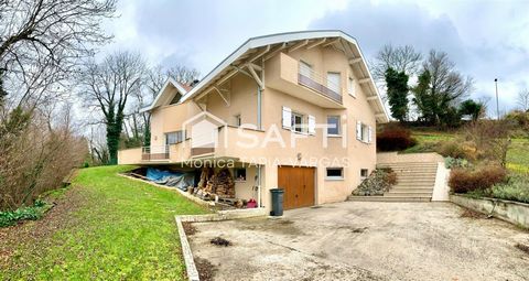 À vendre : Maison familiale et chaleureuse à Gex (01170) Découvrez cette maison d’architecte de 175 m² habitables (224 m² au sol), nichée dans un lotissement privé calme avec une vue exceptionnelle à Gex. Son exposition Sud-Est et ses grands espaces ...