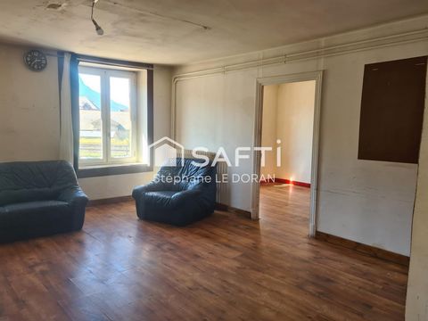 Situé à Briançon (05100), cet appartement de 123 m² offre un cadre de vie unique au cœur des Alpes. La ville, classée au patrimoine mondial de l'UNESCO, séduit par son charme historique et sa proximité avec les pistes de ski renommées. Les commodités...