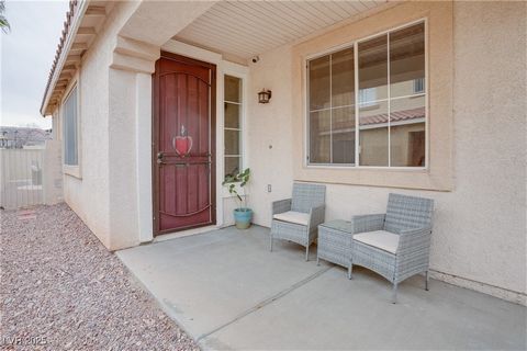 1-story home in Summerlin NV. This home has 3 bedrooms with 2 full bathrooms and a 2 car garage. The private backyard has a pool and no homes behind. Walking distance to schools, parks, Downtown Summerlin, and community centers. Features: - Dishwashe...