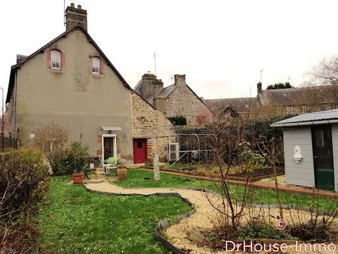 AXE GORRON-AMBRIERES, belle maison en pierres, habitable de suite, offrant : - Au rdc : entrée, cuisine aménagée et équipée avec accès direct au jardin, séjour avec cheminée, wc, buanderie/chaufferie, cellier, cave à vin - A l'étage : 2 grandes chamb...