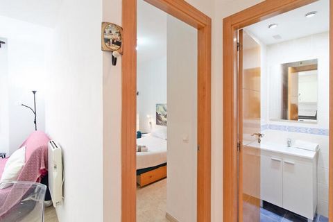 Dit charmante appartement in Puerto de Sagunto is perfect voor maximaal 3 personen. Het beschikt over een gezellige slaapkamer, compleet met comfortabel beddengoed. Het appartement is goed uitgerust met moderne voorzieningen, zoals overal airconditio...