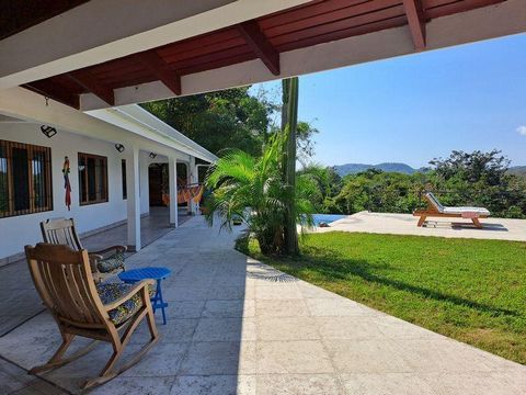 Casa Celuna est une maison magnifiquement entretenue de 3 chambres et 2 salles de bains , nichée dans le quartier paisible de Buena Vista Beach . Idéalement située à seulement 5 minutes du centre-ville de Samara et à distance de marche de la plage de...