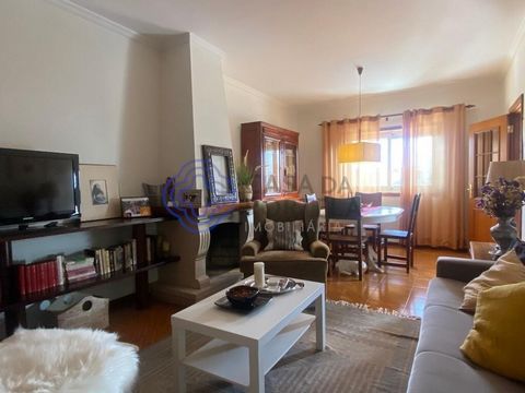 Apart. T3 S.J. da Madeira Centro Apartment with balconies comprising: • Kitchen (allows for OpenSpace), with balcony, to the east; • Common room with fireplace, to the east; • 2 bedrooms to the west; • 1 bedroom with balcony to the west; • 1 bathroom...