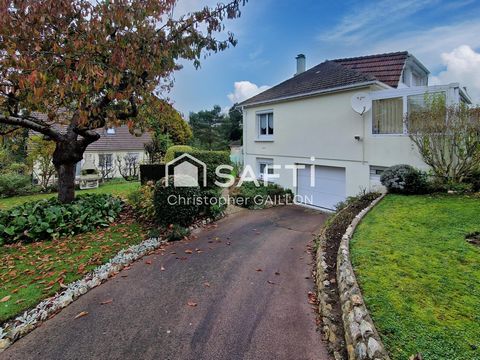 Looking for a place where serenity meets convenience? Welcome to Port-Jérôme-sur-Seine, nestled in a quiet, sought-after neighborhood. On a 500 m² lot, you’ll find a beautifully landscaped garden: perfect for summer barbecues, dining under the stars,...