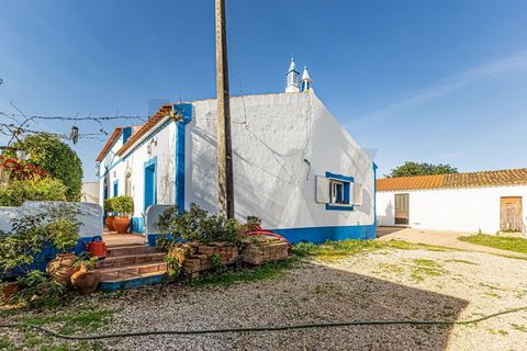 GROUND FLOOR HOUSE, COMFORT, PRIVACY, TRANQUILITY. 2 bedroom house, suites, located in the countryside, in an area with a pleasant natural landscape, designed with well-being and comfort in mind. Excellent sun exposure, facing south. The sea and golf...