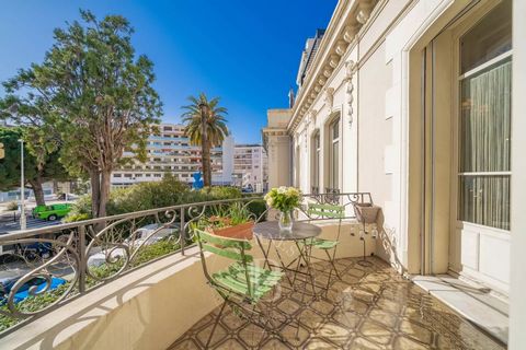 Just a few steps from shops, La Croisette, and the Palais des Festivals, this exceptional opportunity offers two charming apartments in a well-maintained bourgeois building. The main apartment, a spacious 75 sqm two-room property, features an elegant...