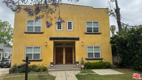 Charming 4-Unit Apartment Building in West Hollywood. Three Units are 1-Bedroom/1-Bath and One Unit is 1-Bedroom/1/Bath + DEN (built as owner's unit but is currently rented). The entire building was fully remodeled about 15 years ago and is very well...