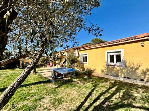 À vendre ROQUEBRUNE SUR ARGENS maison vue sur le rocher avec 4 chambres - Terrain de 950,00 m²