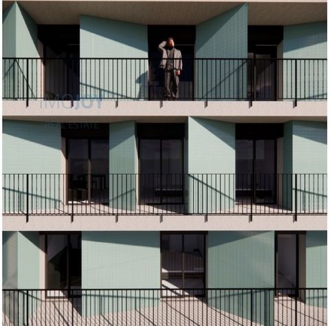 T0 avec balcon de 4 m2 et place de parking dans le centre de Porto. Studio avec kitchenette équipée d'appareils Candy ou équivalent, et une salle de bain complète. L'appartement sera équipé d'une pré-installation de la climatisation. Appartement d'ar...