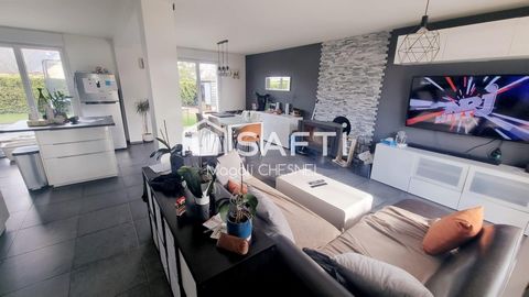 Maison d'environ 117 m² sur terrain de 461 m² à GUIPEL