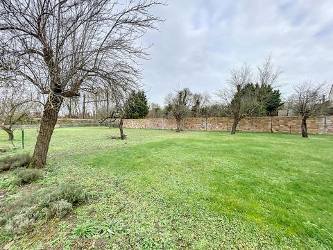 Situé à Champigny (89340)