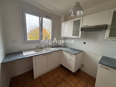 Joli appartement T4 74m², 3 chambres, parking et cave